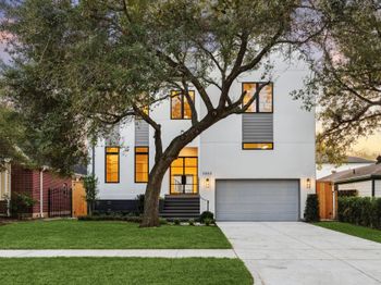 3855 Gramercy Street