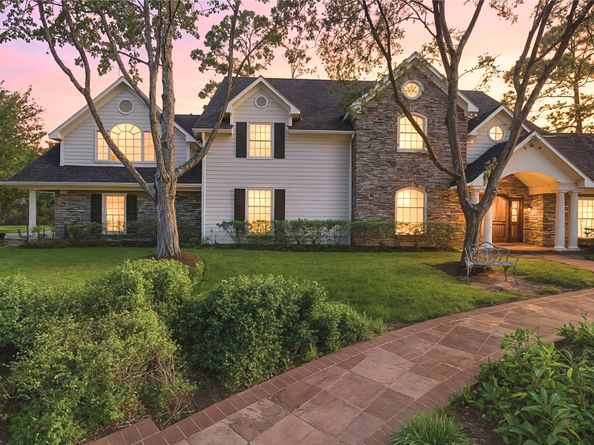 2 Soldiers Creek Circle, Hunters Creek Village TX 77024