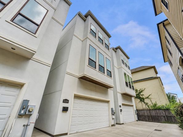 5526 Darling Street C, Houston TX 77007