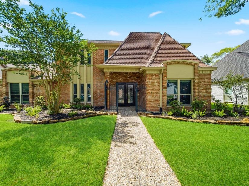 918 Daria Drive, Houston TX 77079