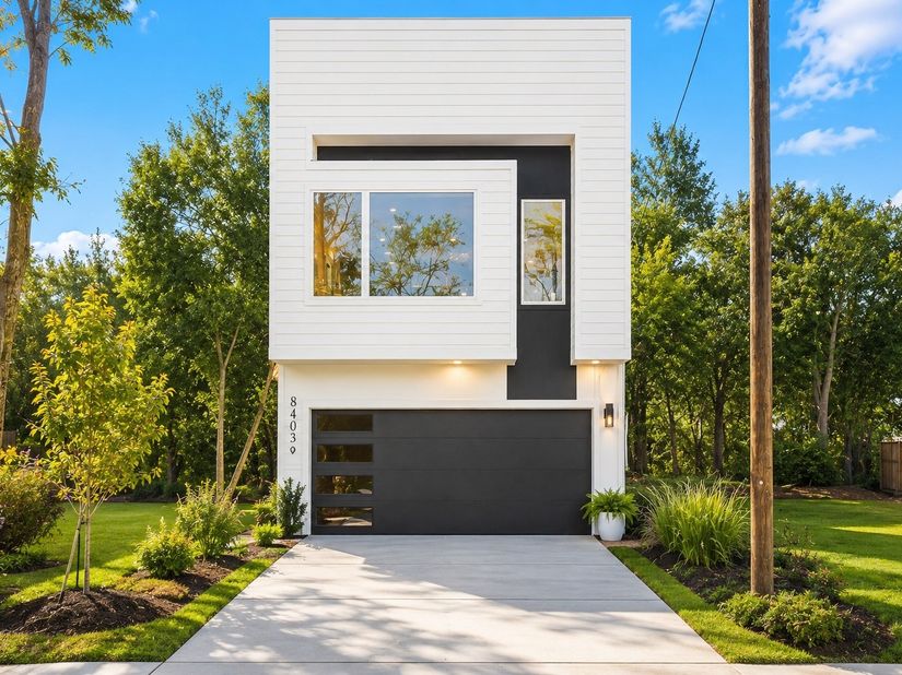 8403 Sunnyhill Street, Houston TX 77088