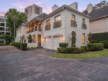 74 Briar Hollow Lane