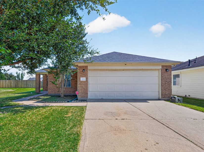 19311 Otter Trail Court, Katy TX 77449