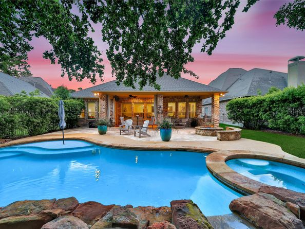 15 Corbel Point Way, The Woodlands TX 77375