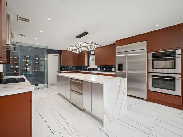 14919 Woodthorpe Lane, Houston TX 77079