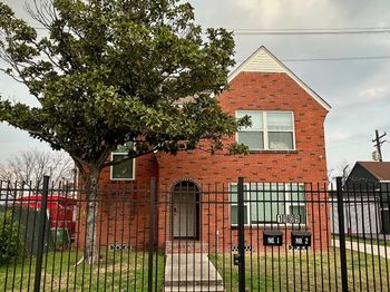 1909 Blodgett Street