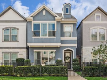 2714 Strathwood Lane