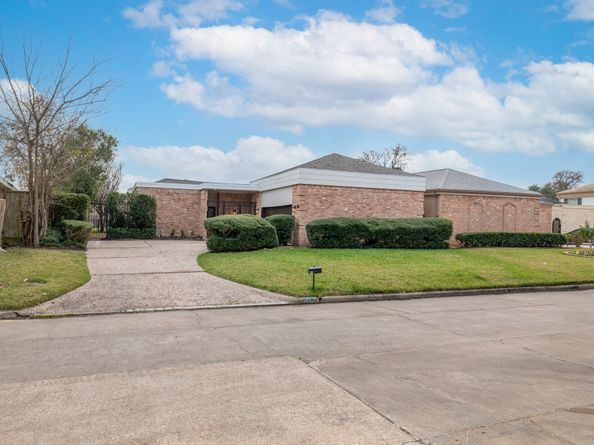 20 Charleston Street N, Sugar Land TX 77478