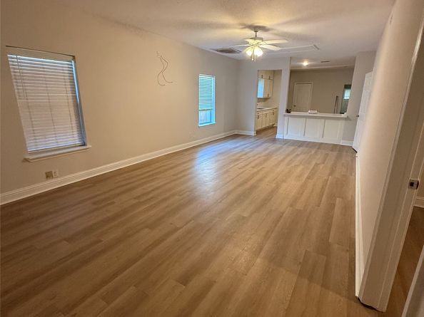 320 Delaware Street, Houston TX 77029