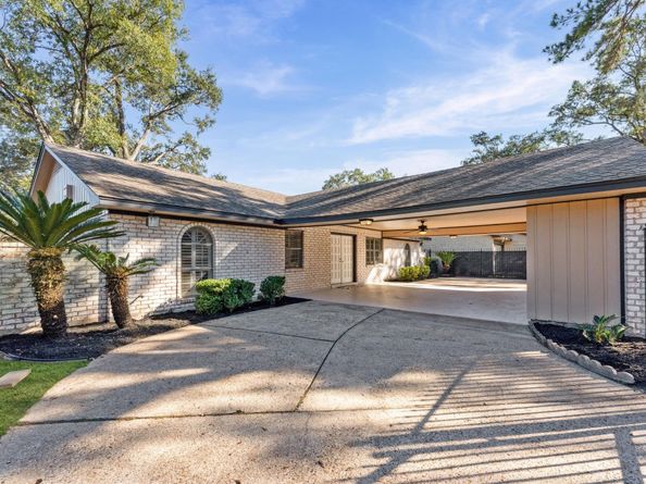 7522 Deep Forest Drive, Houston TX 77088