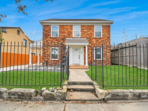 1508 Ridgewood Street, Houston TX 77006