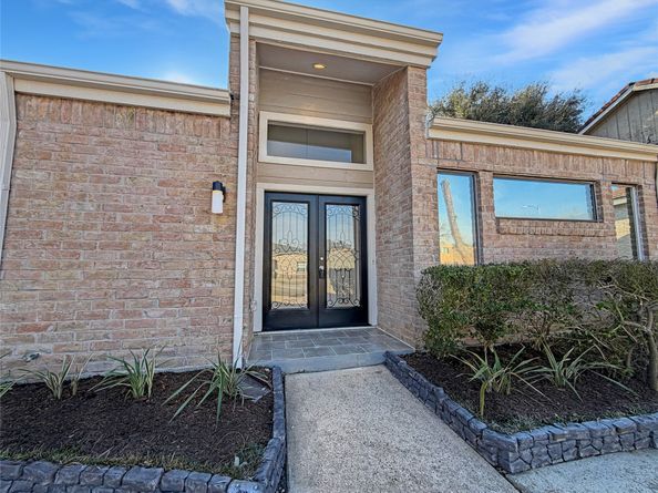 6111 Ogden Forest Drive, Houston TX 77088