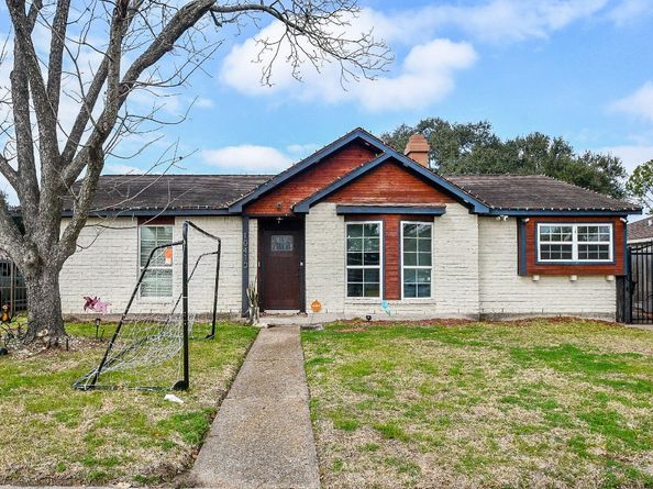 10410 Huntington Dale Drive, Houston TX 77099