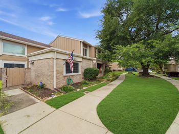 11517 Village Place Drive