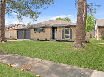 16114 Reseda Circle