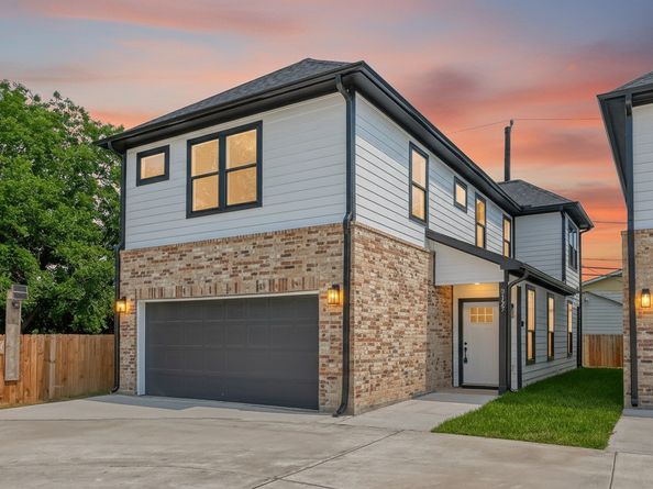 3127 Bolt Street, Houston TX 77051