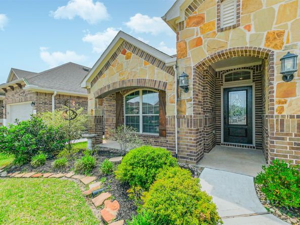 18826 Rosewood Terrace Drive, New Caney TX 77357
