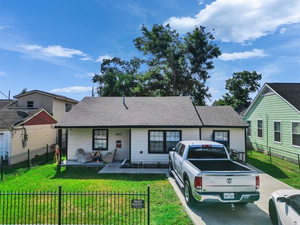 6802 Force Street, Houston TX 77020
