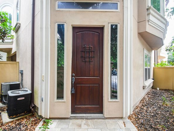 717 Welch Street, Houston TX 77006