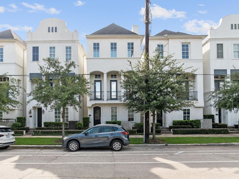 2326 Hutchins Street, Houston TX 77004