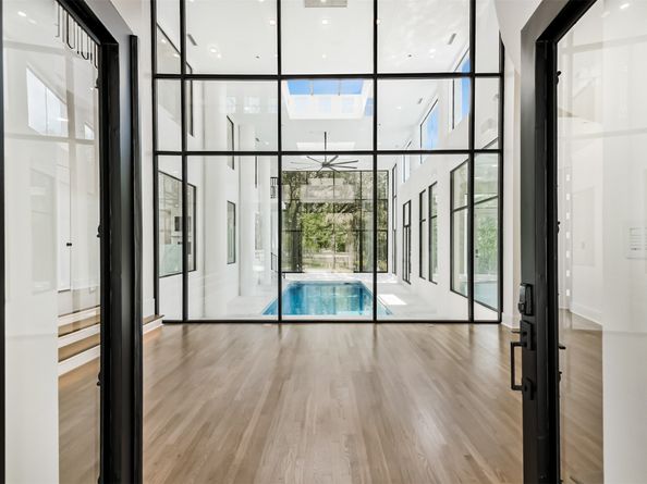 10663 Memorial Drive, Houston TX 77024