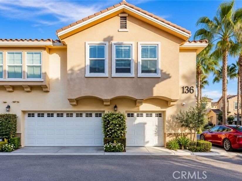 1136 N Euclid 14, Anaheim CA 92801