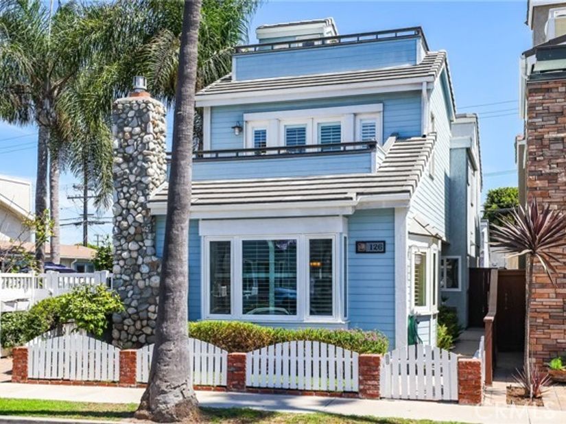 126 8th, Seal Beach CA 90740