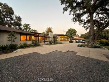 865 W Foothill