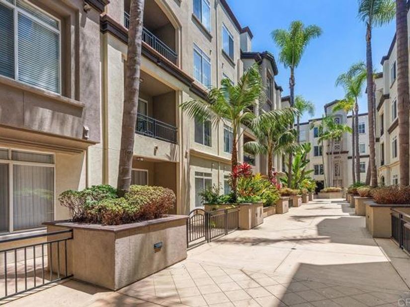 4155 Executive Drive E307, La Jolla (san Diego) CA 92037