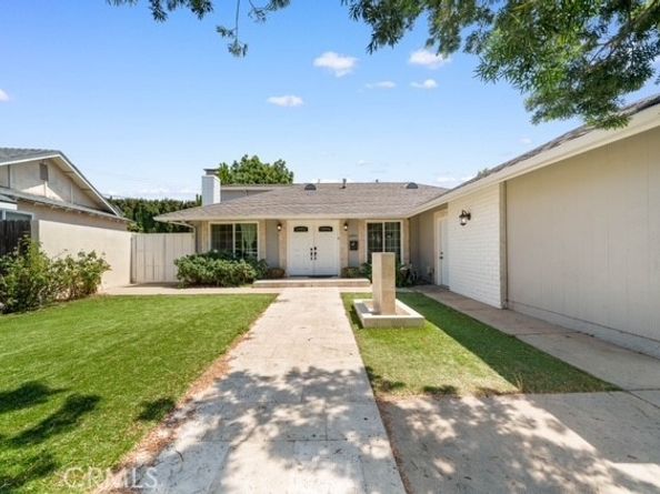 24252 Palmek Circle, Lake Forest (el Toro) CA 92630