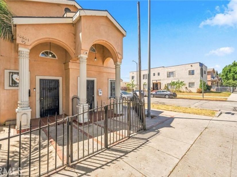 10601 S Main, Los Angeles CA 90003