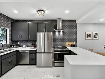 2500 Abbot Kinney Boulevard