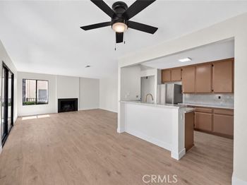 450 W W Vermont
