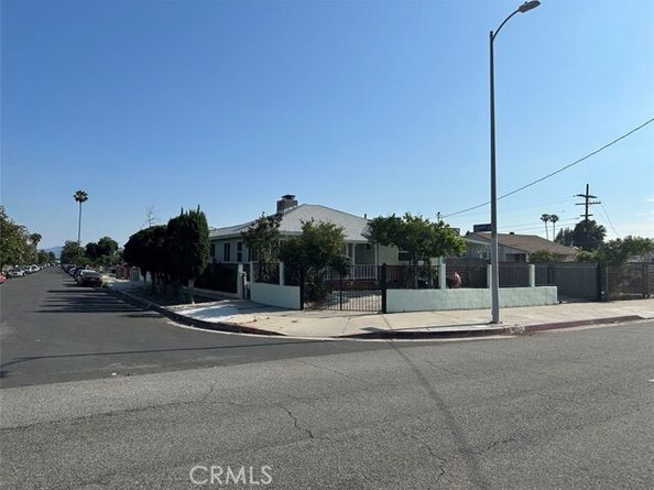 10842 Saticoy Street, Sun Valley (los Angeles) CA 91352