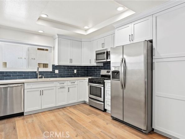 21535 Erwin Street 131, Woodland Hills (los Angeles) CA 91367