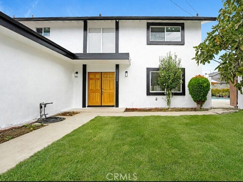 13260 Winfield, Panorama City (los Angeles) CA 91402