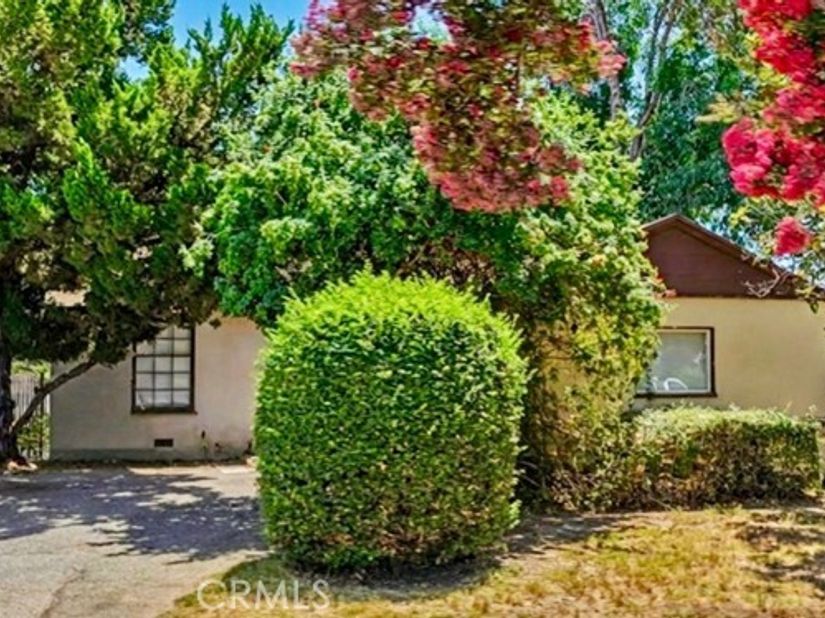 16636 Gilmore Street, Van Nuys (los Angeles) CA 91406