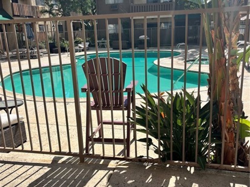 17900 Sherman Way 315, Reseda (los Angeles) CA 91335