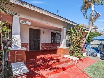829 S Ditman