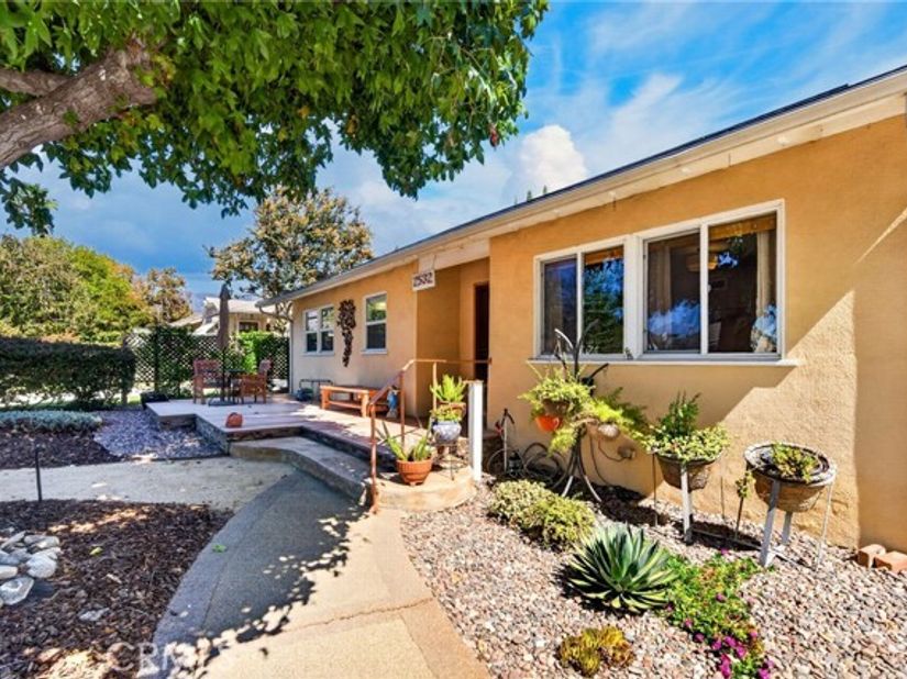 2532 Treelane, Monrovia CA 91016
