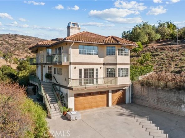 9658 Wheatland Avenue, Sunland (los Angeles) CA 91040