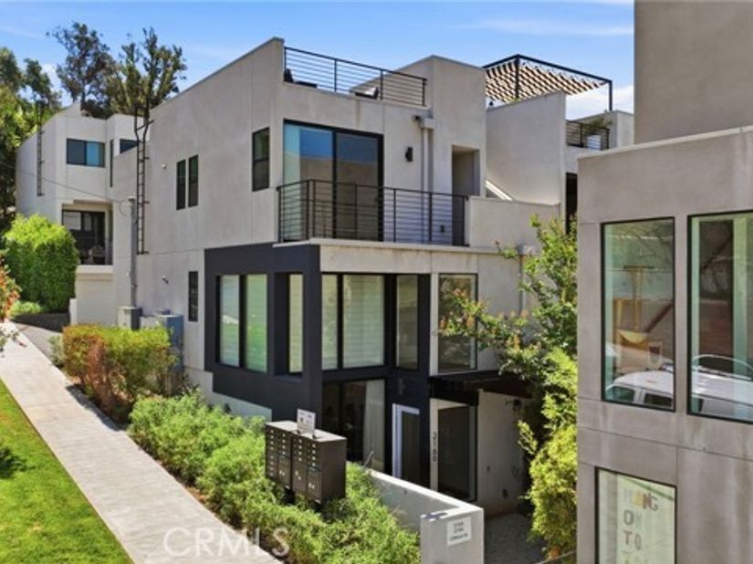2160 Clifford, Los Angeles CA 90026