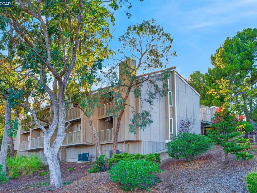 4420 Eagle Peak B, Concord CA 94521