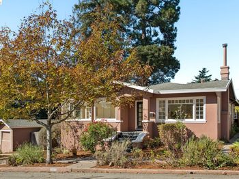 1915 El Dorado Ave