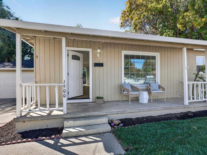 1900 Overhill Rd, Concord CA 94520