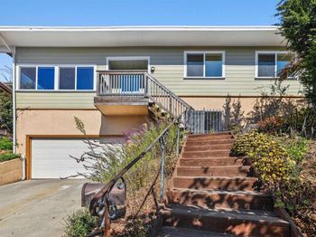 695 Wellesley Ave