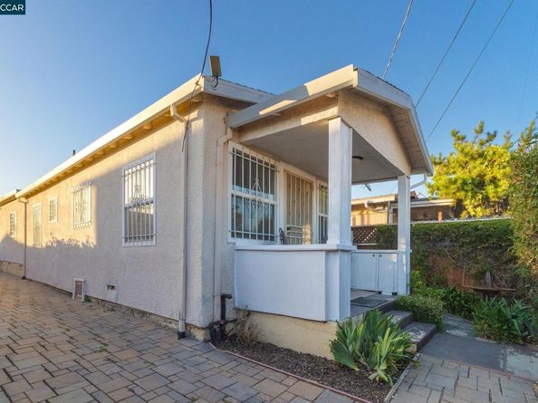 1031 70th Ave, Oakland CA 94621