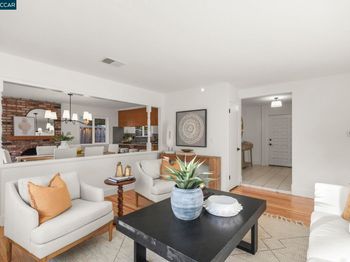9689 Davona Dr