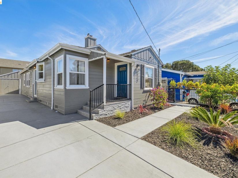 2712 Octavia St, Oakland CA 94619