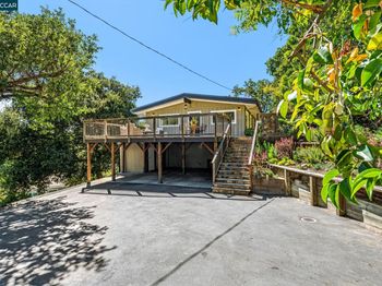 3241 Judith Ln